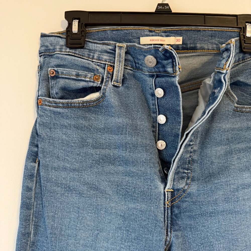 LEVI'S High Rise Ribcage Bootcut Jean Women's Size 30 - Picture 5 of 9